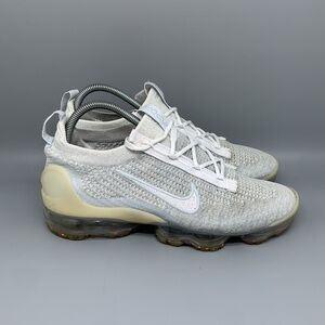 Nike Air Vapormax 2021 Flyknit Pure Platinum Running Shoes Women’s Sz 9.5